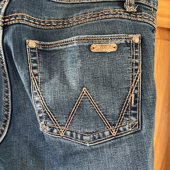 Wrangler Retro Bootcut Jeans - Picture 5 of 9